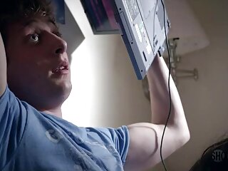 Nagy érett mese porno filmek kurva játszik vele punci az ágyon