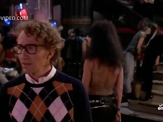 Nagy mellek magyarul beszélő pornó filmek ázsiai ladyboy Pooky POV szopás és mély anális töltött